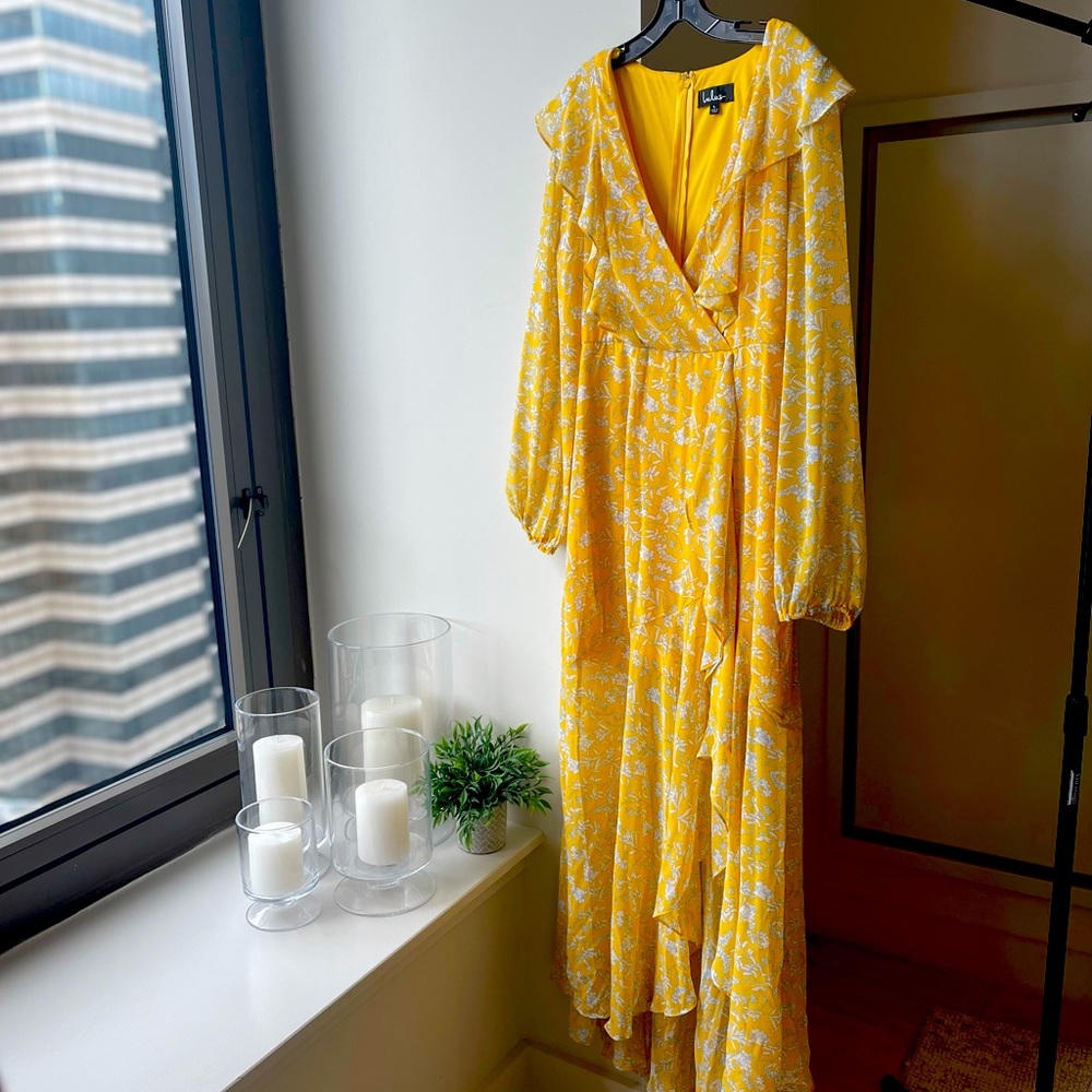NWT - Lulu’s Yellow Ruffle Midi Dress, L